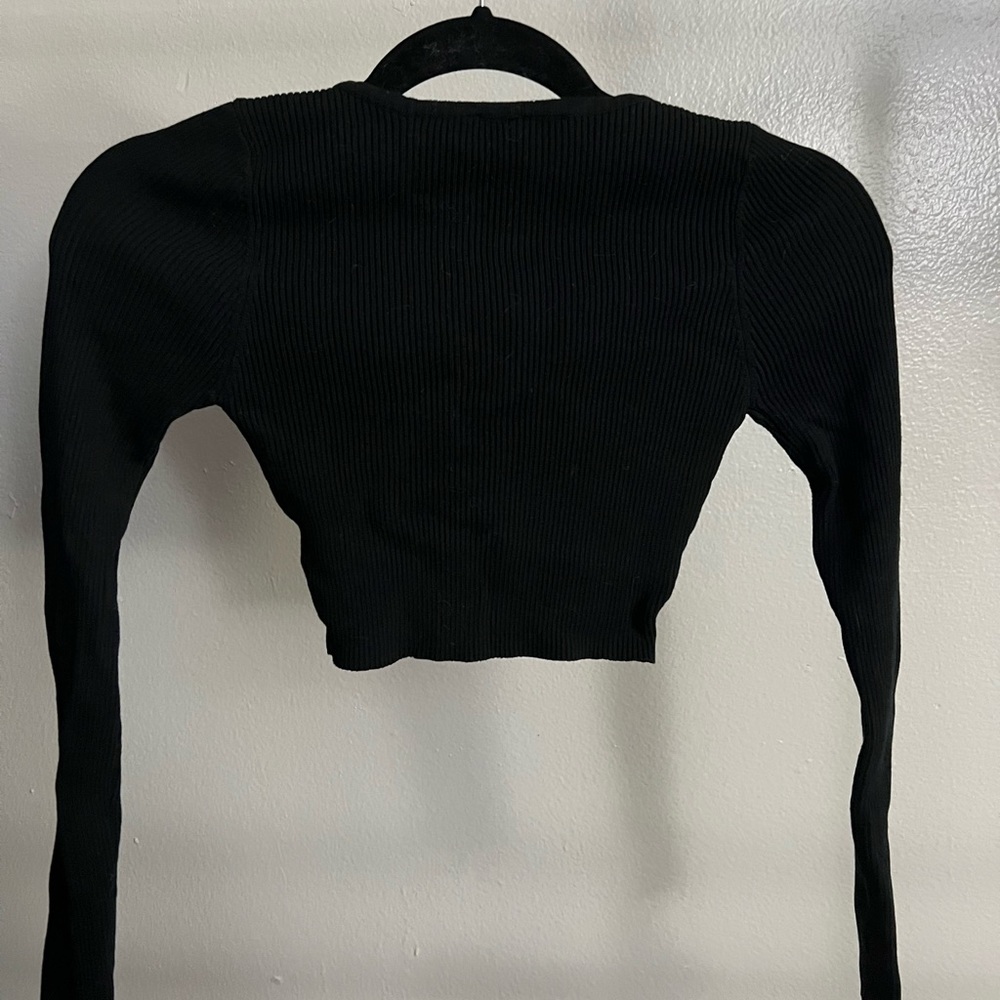 Deep V Crop Top - Picture 2 of 2